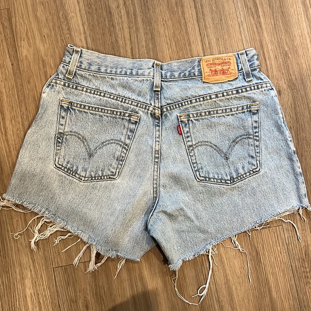 High rise Levi’s 550 Cut off vintage jeans shorts